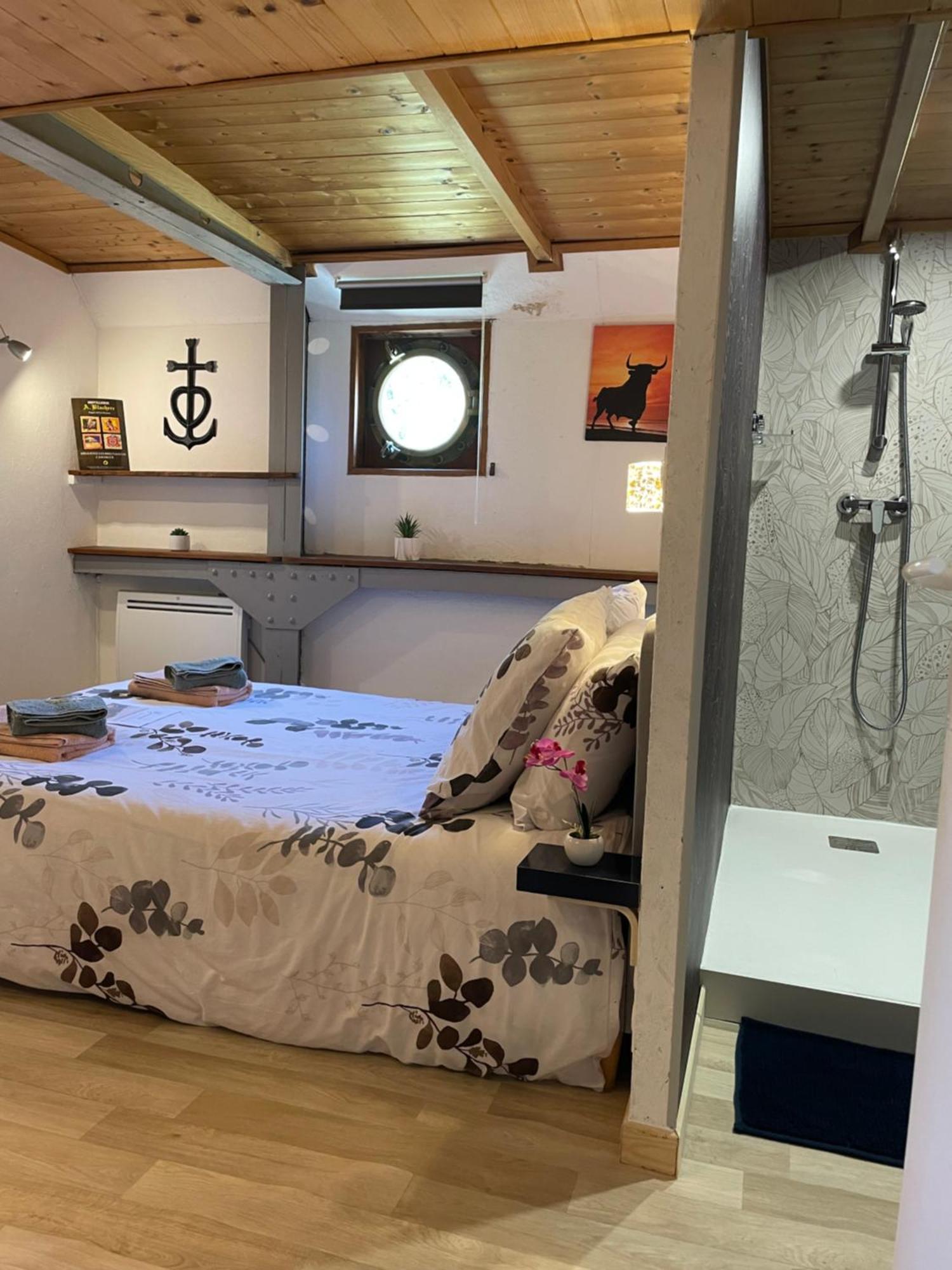 Peniche Le Pescalune - Chambre D'Hotes Arles Dış mekan fotoğraf
